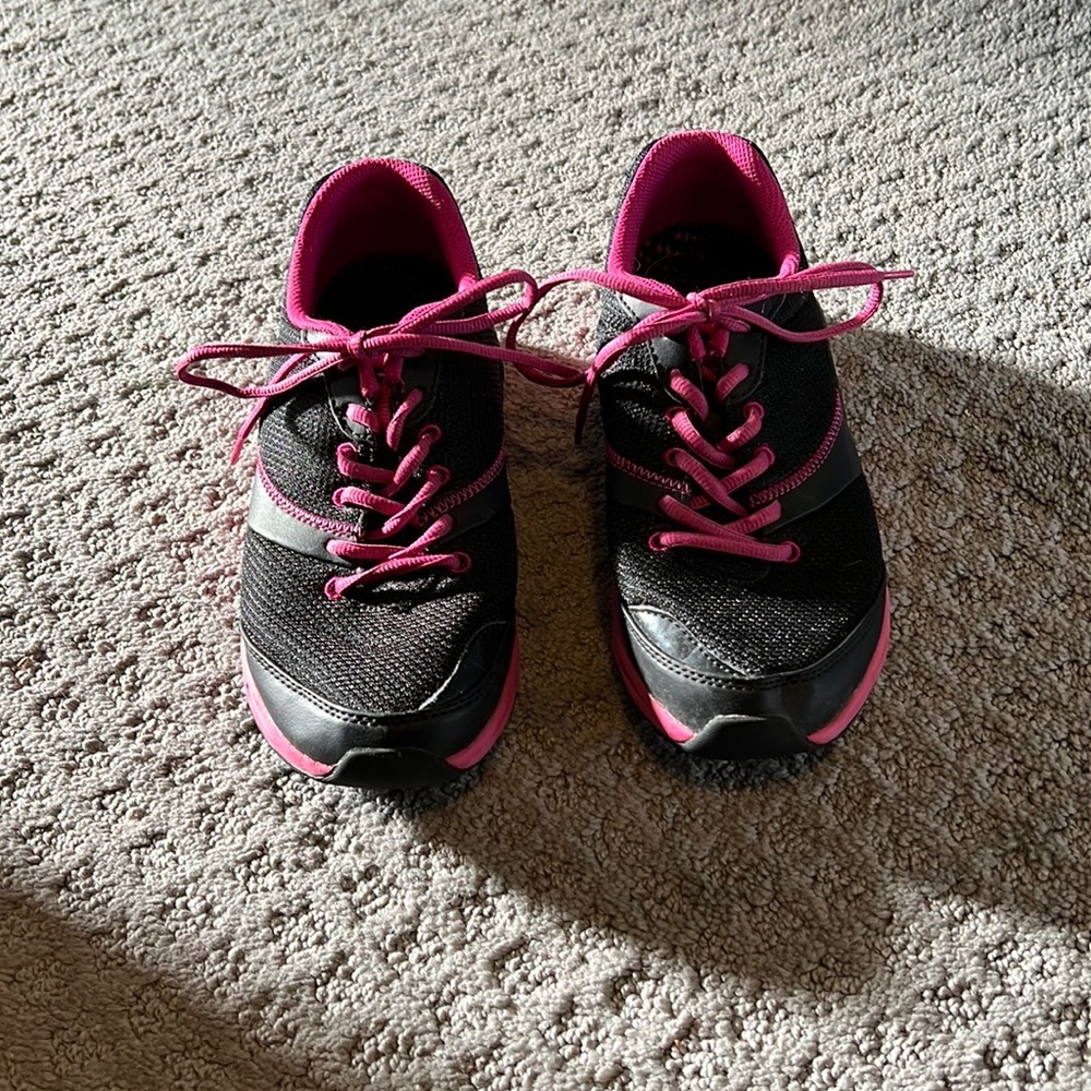 Vionic womens Kona fitness shoes sz 7.5 black pink